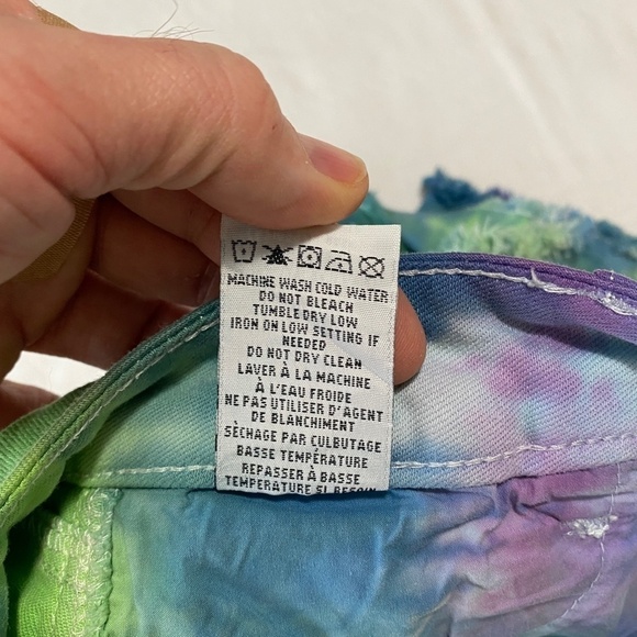 Ardene 82 Denim Women's Tie Dyed Green Jean Shorts Size 11 - Picture 7 of 10